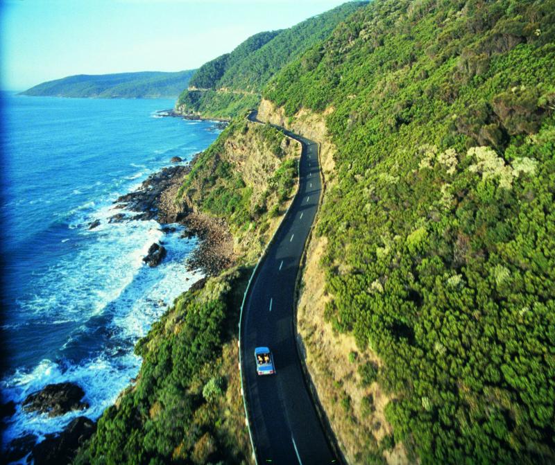 Ocean-Road-in-Victoria